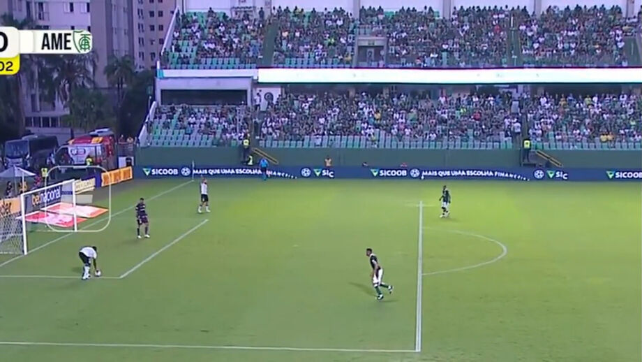 E quem assumiu a cobrança (e marcou) foi o... guarda-redes