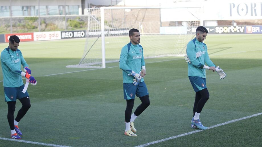 Ricardo Velho com Rui Silva e Diogo Costa na Seleção em 2024