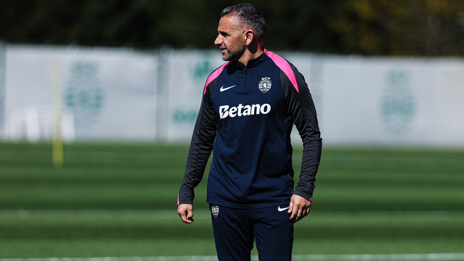 Rui Borges durante o treino do Sporting