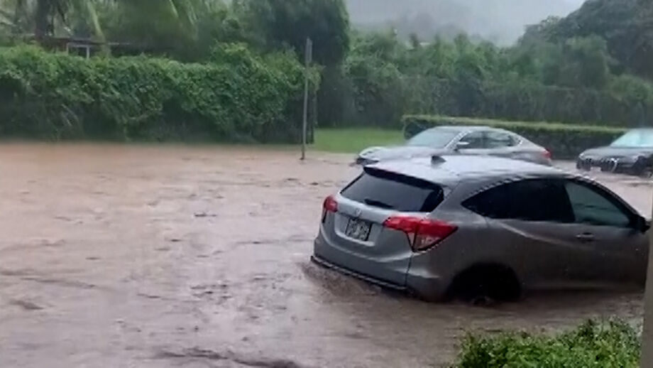 Mais de 230 pessoas foram retiradas das habitações