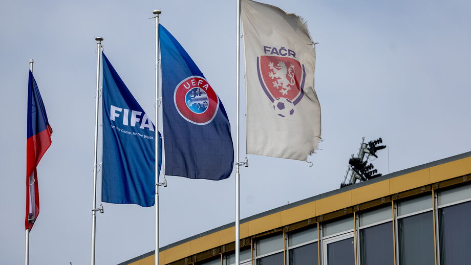 Rep. Checa abalada por escândalo de manipulação de resultados