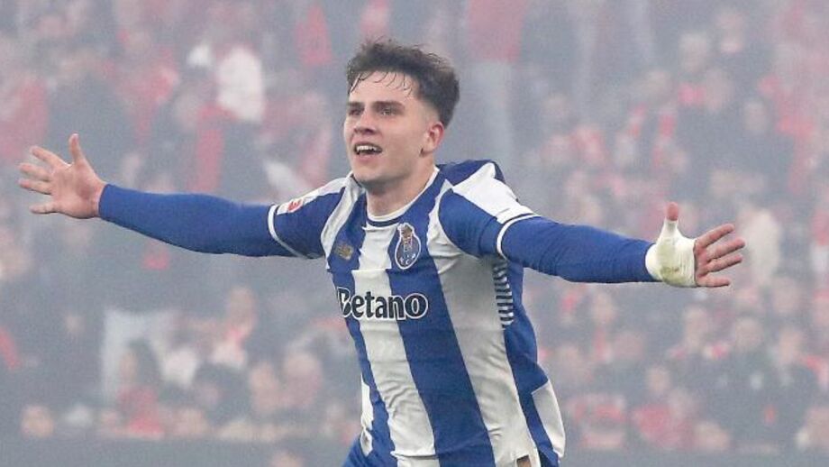 Pietuszewski pode ser o 6.º jogador mais jovem a jogar pela Polónia