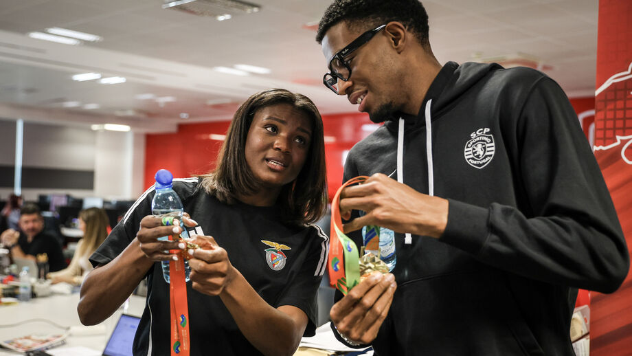 Agate de Sousa e Gerson Baldé celebram conquistas no Record com ouro