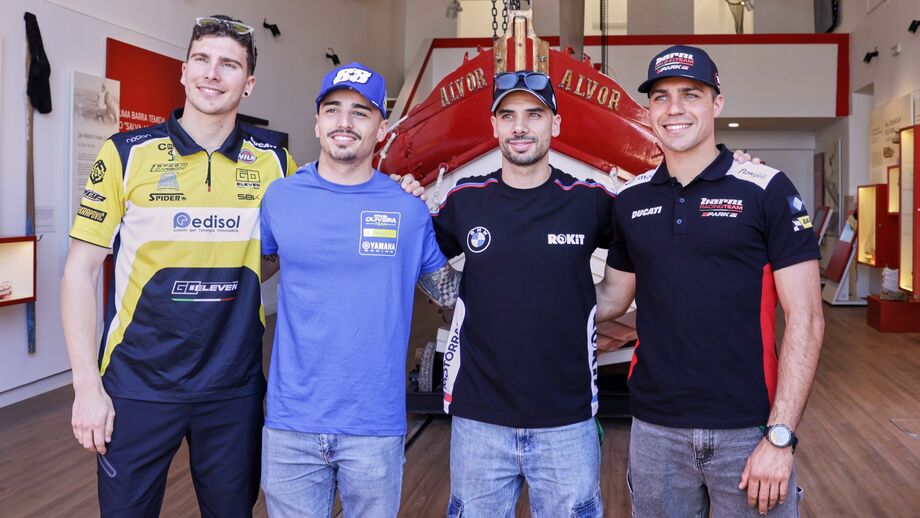 Pilotos estiveram em contacto com a comunidade local de Alvor