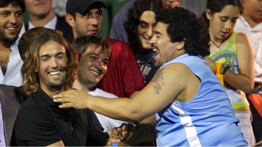 Gabriel Batistuta com o amigo Diego Maradona em 2004