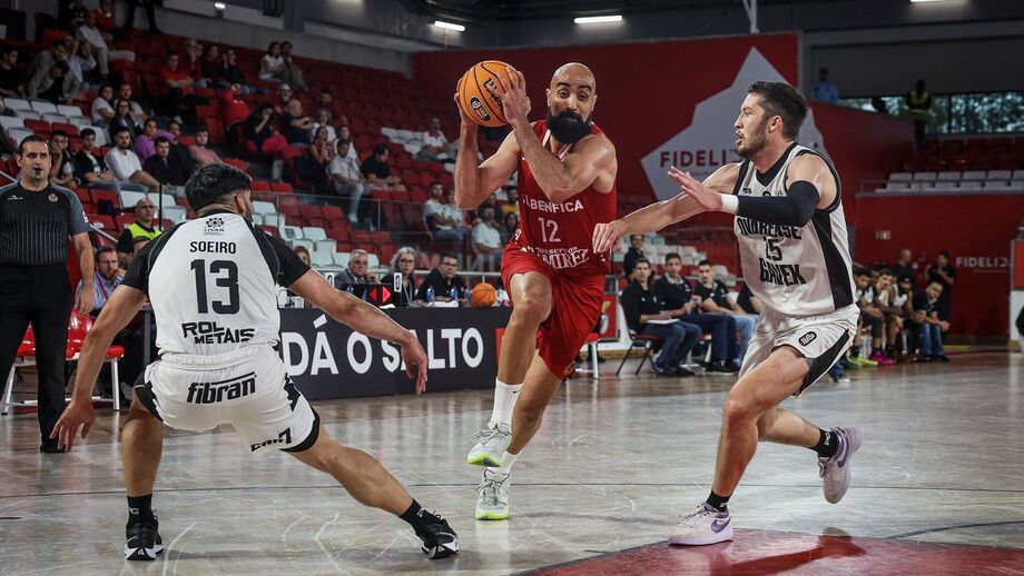 Benfica-Ovarense na Luz