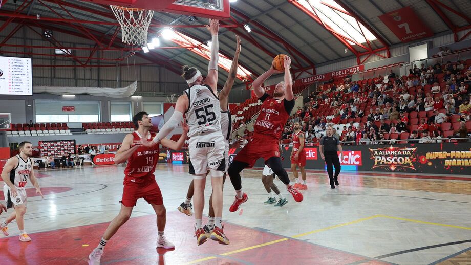 Benfica vence Ovarense na 18.ª jornada da Liga Betclic, no Pavilhão da Luz