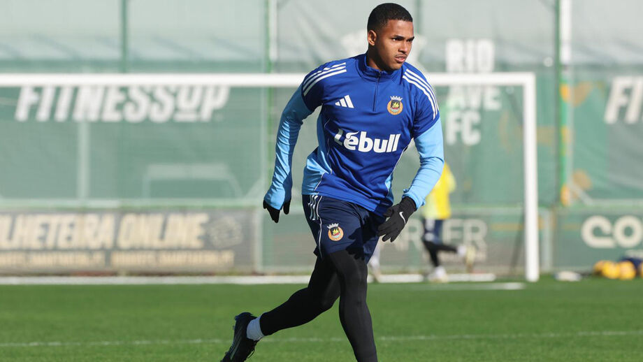 Rafael Lobato no treino do Rio Ave
