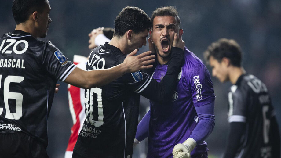 Charles consolida estatuto no V. Guimarães