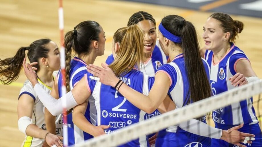 FC Porto e Benfica disputam as meias-finais do playoff feminino de voleibol