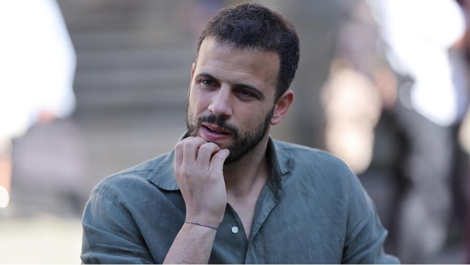 João Pedro em entrevista a Record