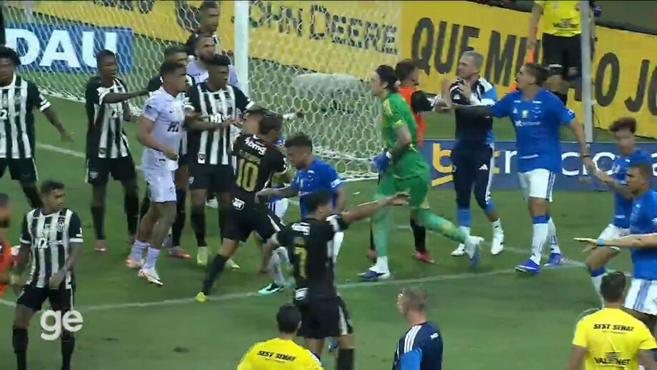 Os 23 cartões vermelhos no Cruzeiro-At. Mineiro: «A polícia devia ter ido prender toda a gente»
