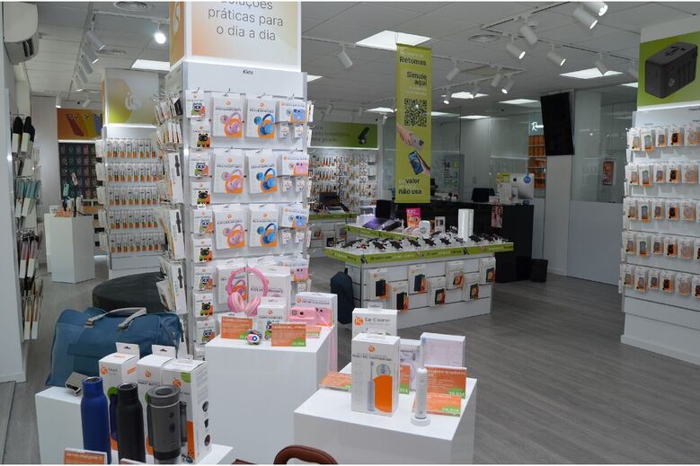 Loja com soluções práticas para o dia a dia, incluindo auscultadores infantis e garrafas inteligentes