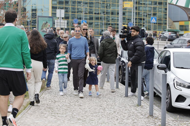 Frederico Varandas chegou ao Pavilhão João Rocha acompanhado pela família