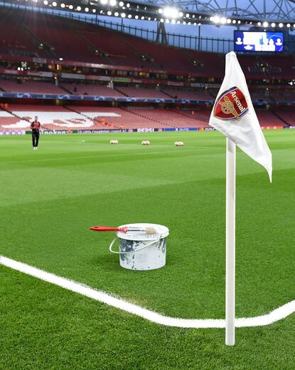 Bayer Leverkusen 'mete-se' com o Arsenal antes da 2.ª mão dos 'oitavos' da Champions