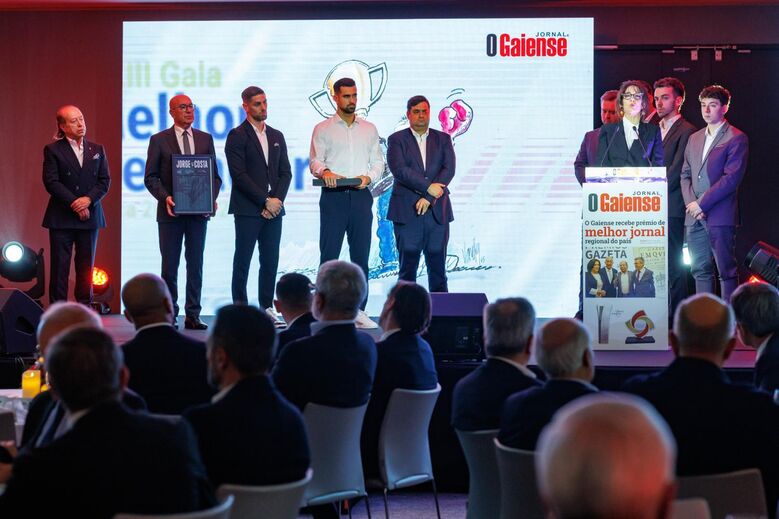 Homenagens, prémios e muitas caras conhecidas: as melhores imagens de mais uma gala de 'O Gaiense'