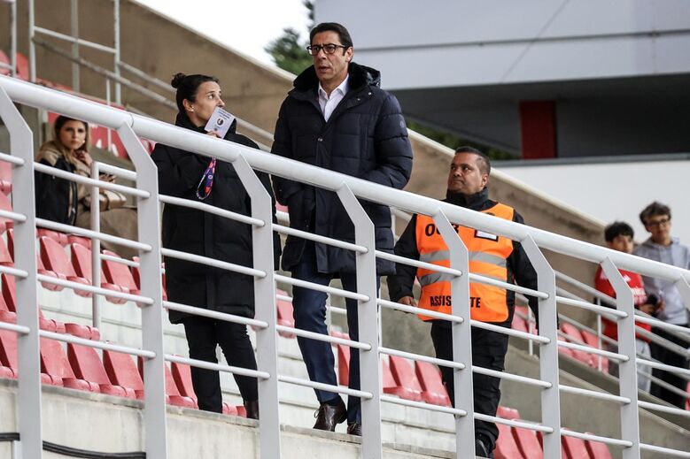 Rui Costa no Seixal a assistir ao duelo da equipa feminina do Benfica frente ao Sp. Braga