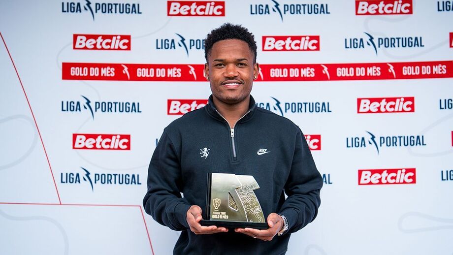 Geny também premiado pelo golo apontado frente ao Moreirense