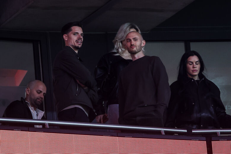 Weigl esteve na Luz a assistir ao Benfica-V. Guimarães