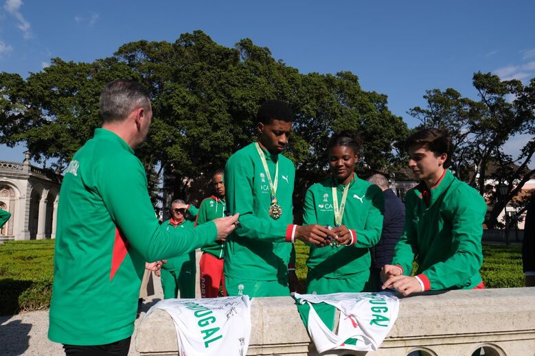 Atletas que participaram no Mundial de Atletismo de pista curta recebidos em Belém 