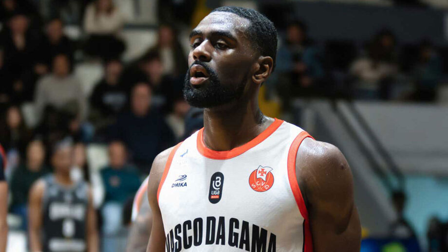 Zavian McLean no CA Queluz-Vasco da Gama