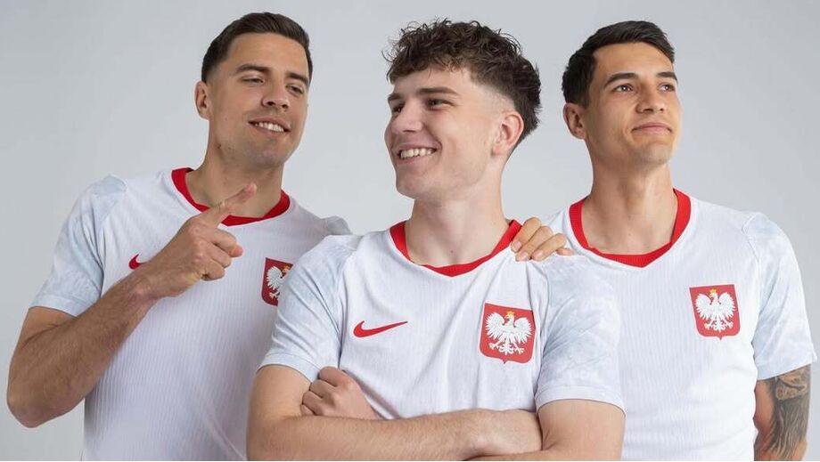 Bednarek, Kiwior e Pietuszewski divulgam juntos pela seleção da Polónia