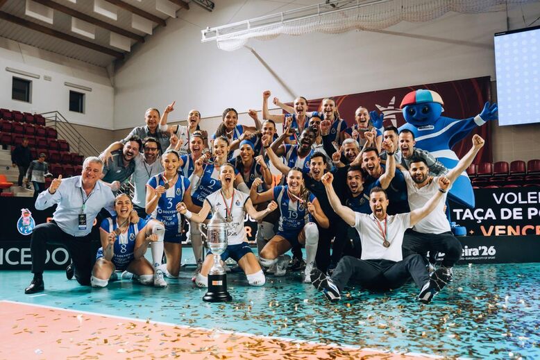 FC Porto celebra conquista da Taça de Portugal feminina