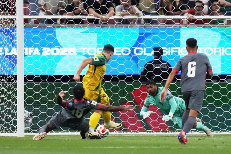 Bailey Cadamarteri marca pela Jamaica à Nova Caledónia