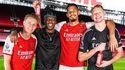 KSI junta-se a jogadores do Arsenal para promover bebida Prime