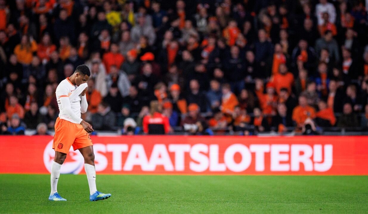 Dumfries motiva clubes ingleses, com Liverpool à frente na corrida