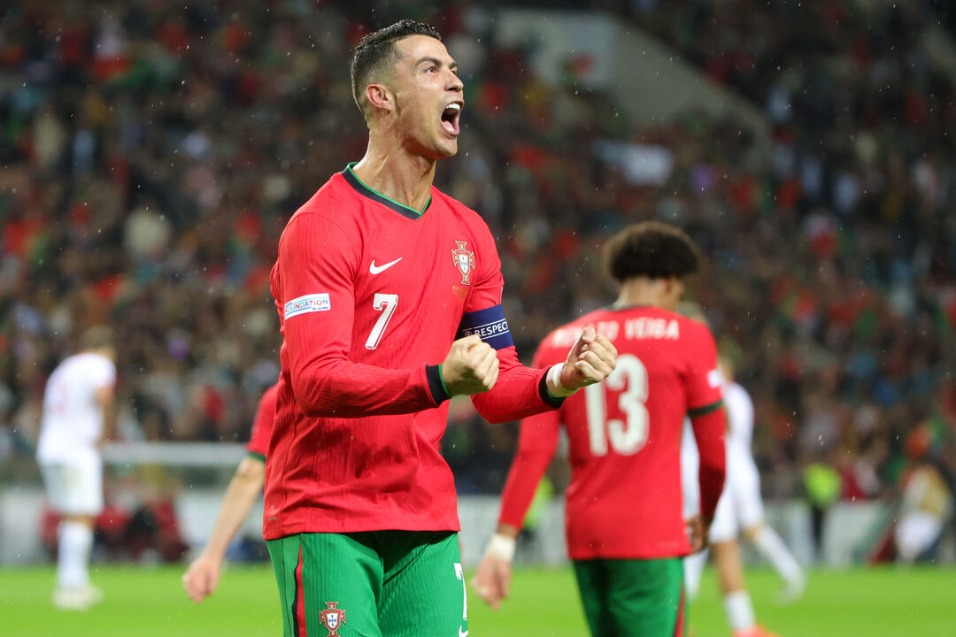 Cristiano Ronaldo celebra golo na Seleção