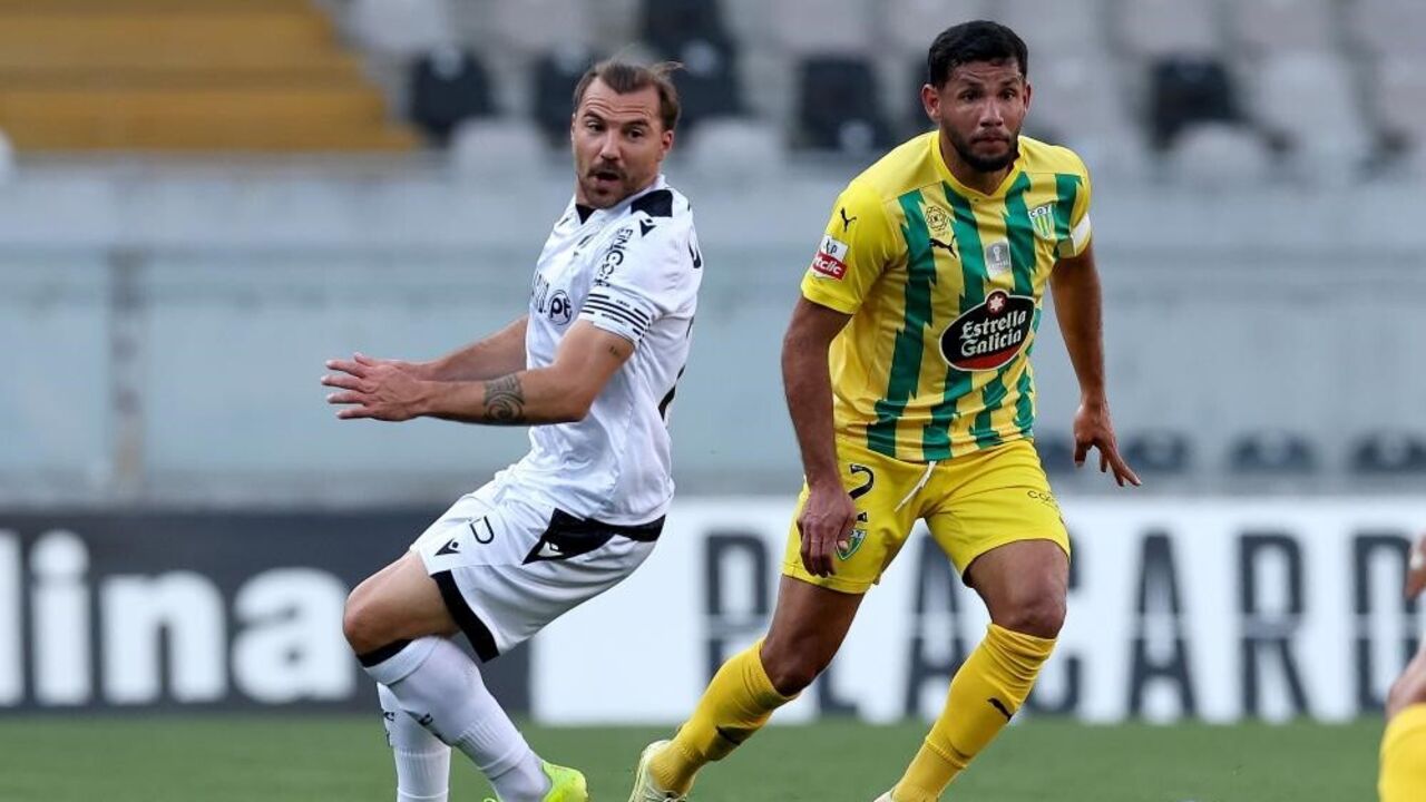 Bebeto pede mudança de postura após derrota e desculpa-se aos adeptos