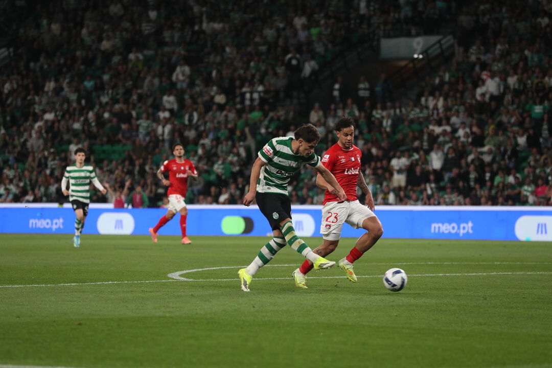 Sporting vence Santa Clara