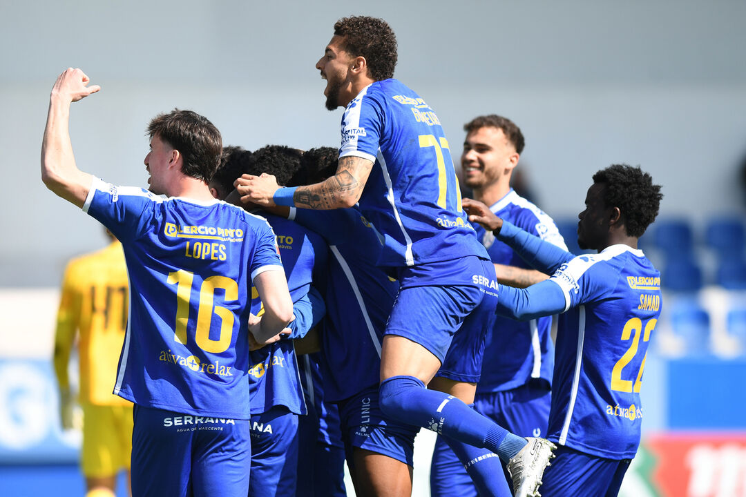 Feirense vence Farense