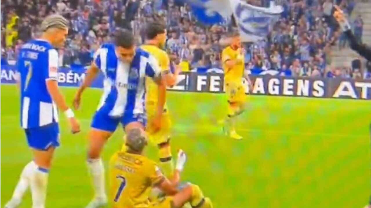 O lance entre Alberto e Sorriso