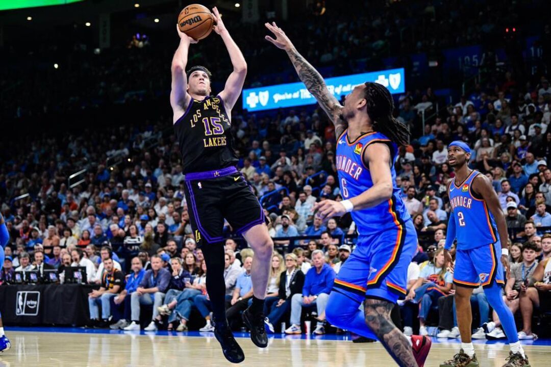 Austin Reaves no duelo entre OKC e Lakers