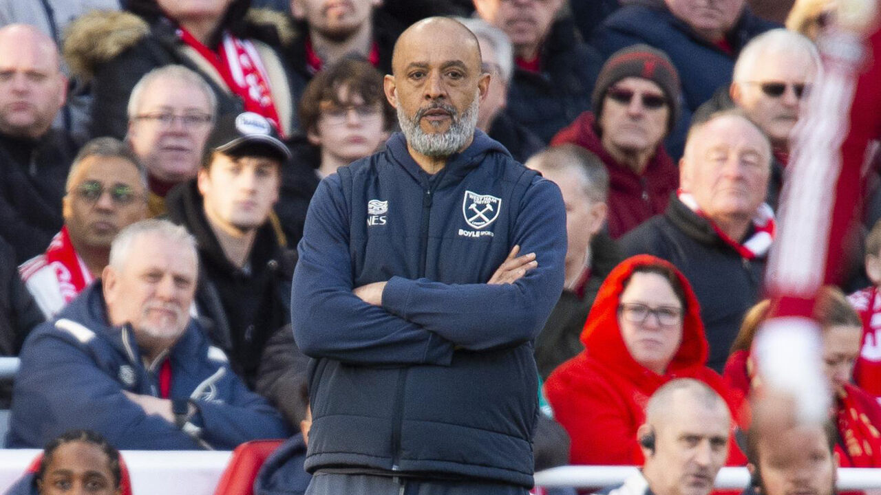 Nuno Espírito Santo reage junto ao banco do West Ham