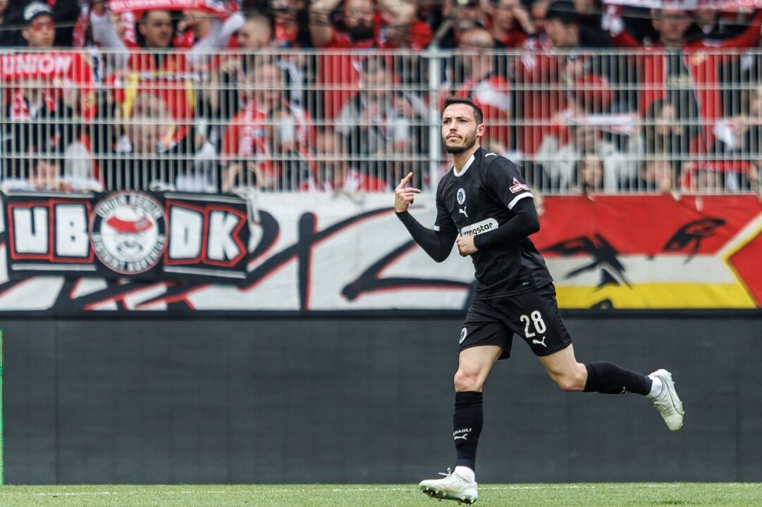 Pereira Lage festeja golo frente ao Union Berlim