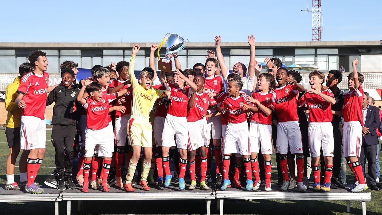 Benfica vence torneio de infantis, com Tall como melhor jogador e marcador