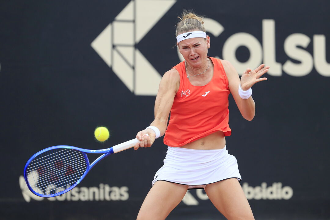 Marie Bouzkova vence em Bogotá