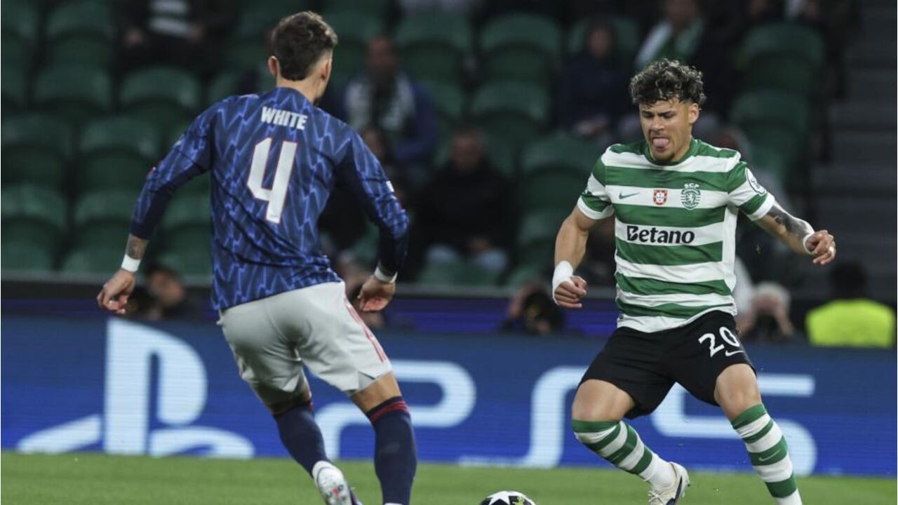 Maxi Araújo durante o Sporting-Arsenal