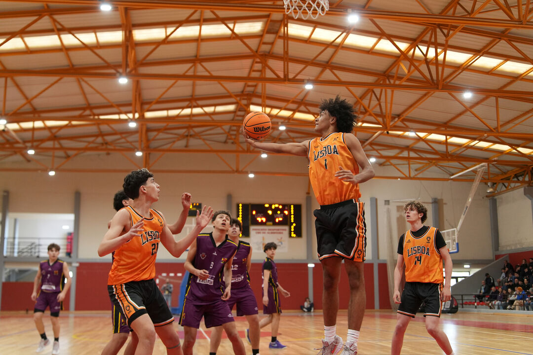 AB Lisboa domina em todos os escalões, no primeiro dia de competição