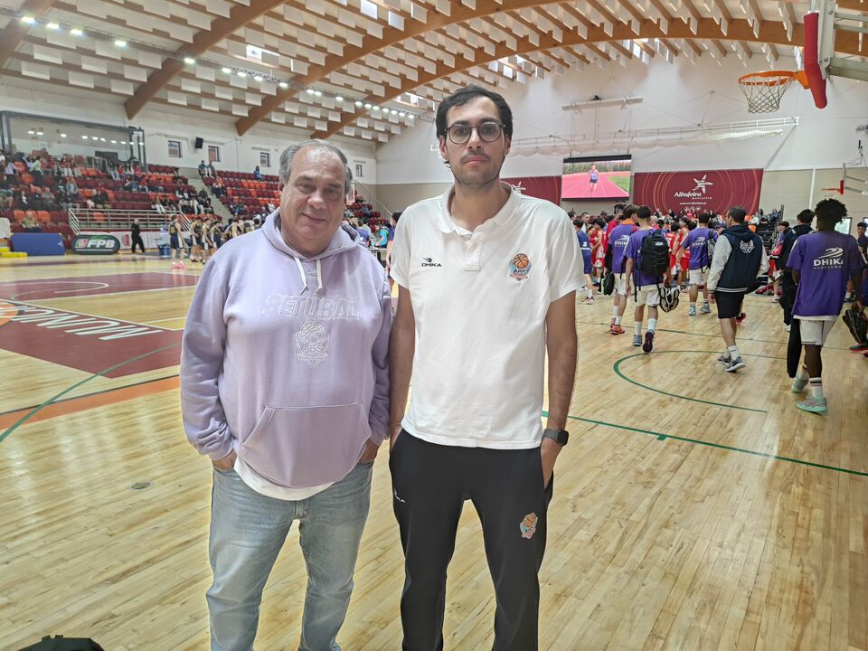 João e Tiago Castanho são pai e filho e fazem da equipa técnica da AB Setúbal