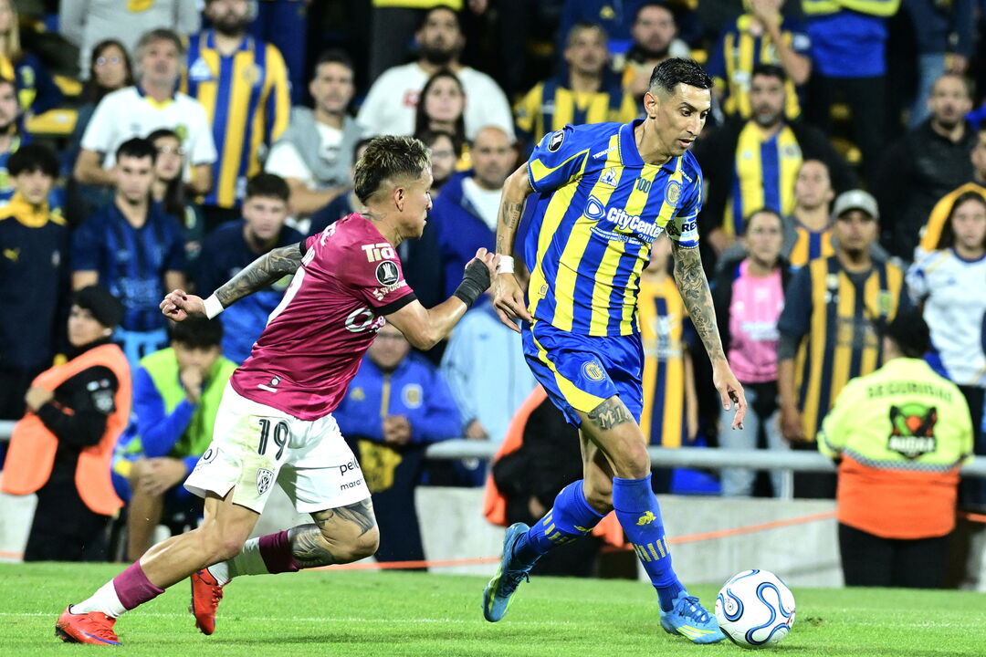 Di María joga na Libertadores, 20 anos depois