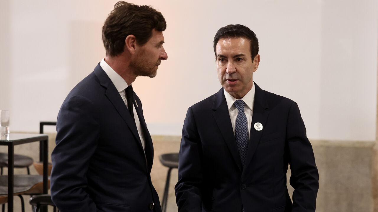 André Villas-Boas, António Salvador