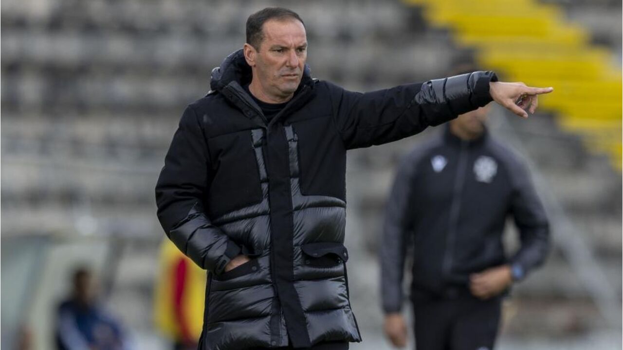 Petit, treinador do Santa Clara