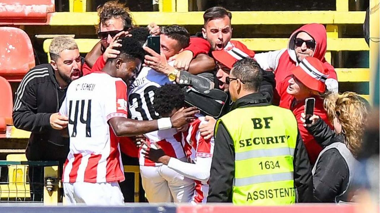 Leixões vence em casa