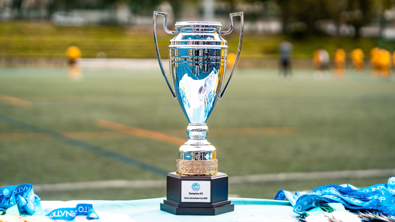 O troféu da Internacional Porto Cup