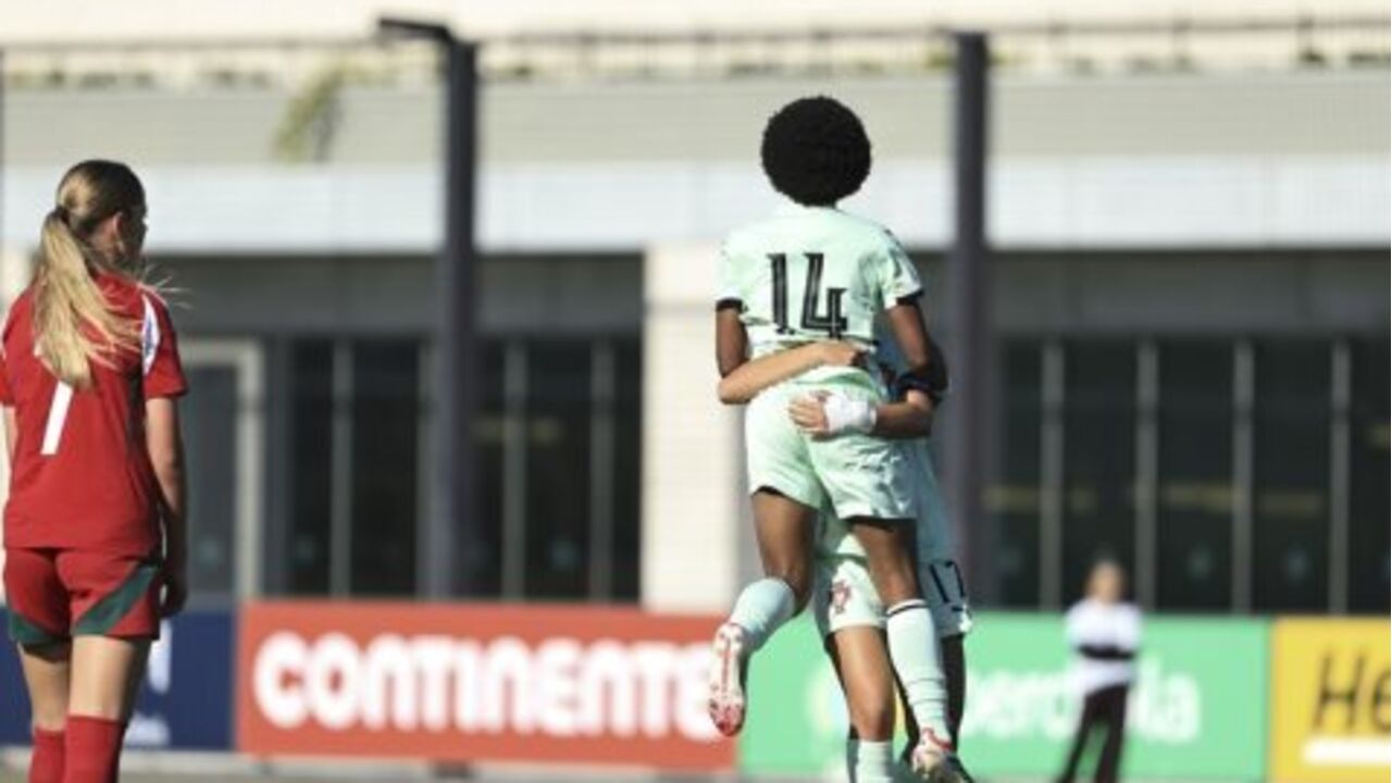 Seleção feminina sub-19 venceu a Hungria