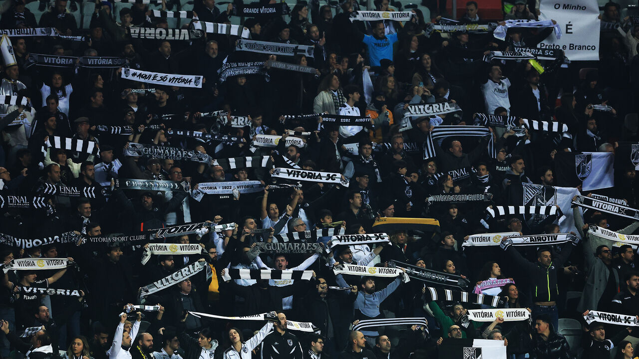 Adeptos do V. Guimarães nas bancadas